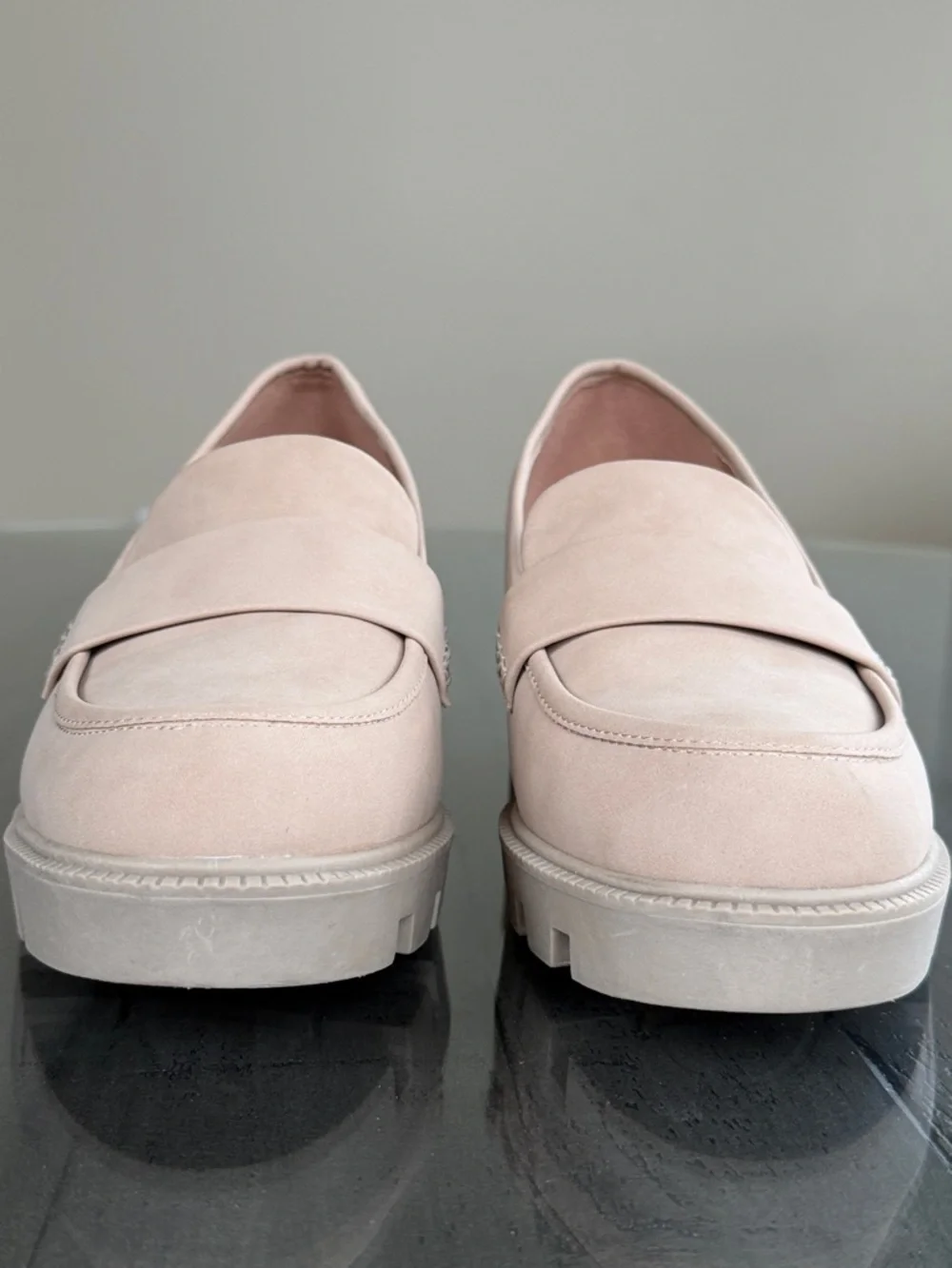 DV by Dolce Vita Neeka Chunky Platform Loafer, color Dune. Womens Size 10.
